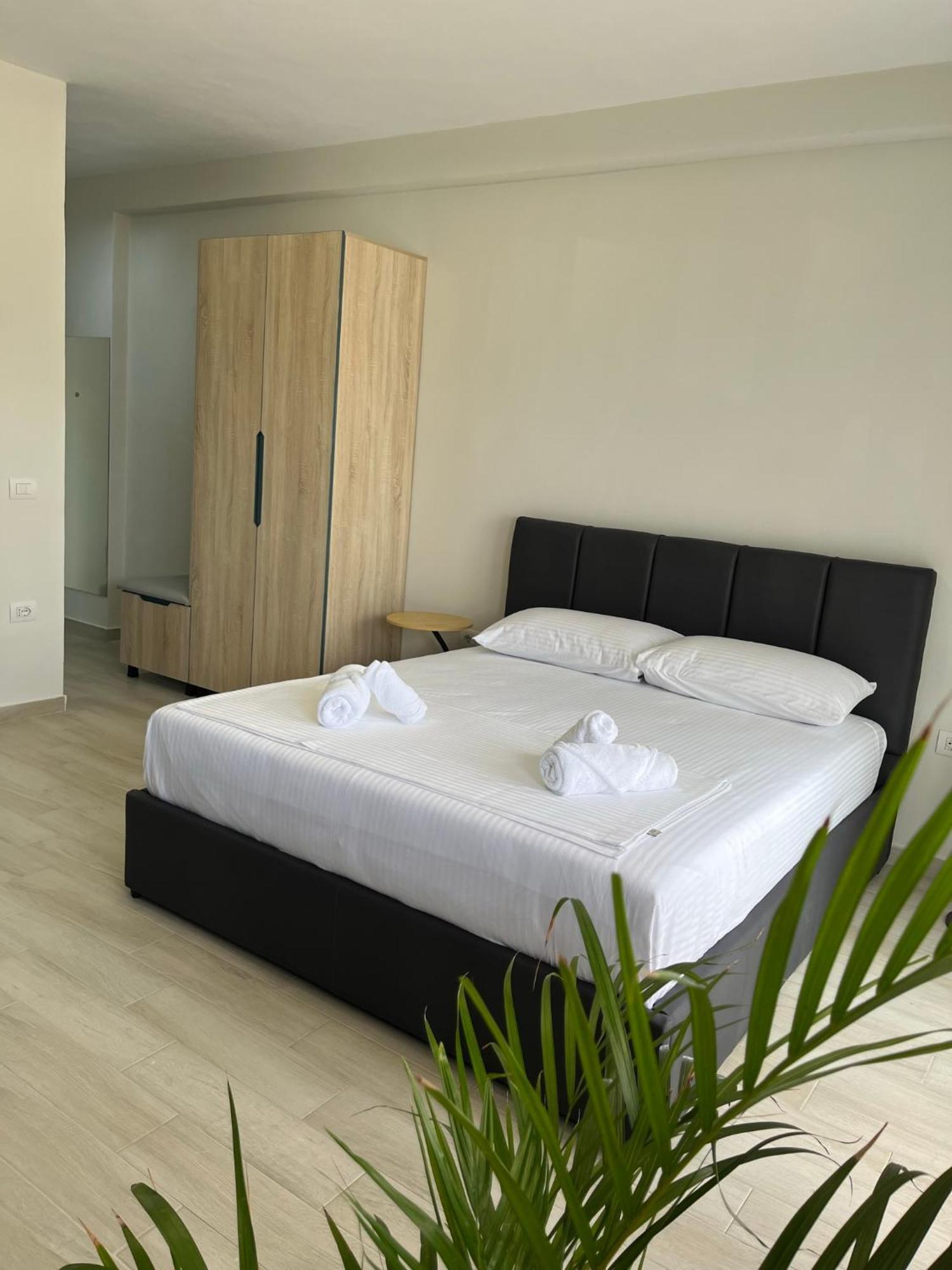 Lotus Apartments Vlore Exterior photo